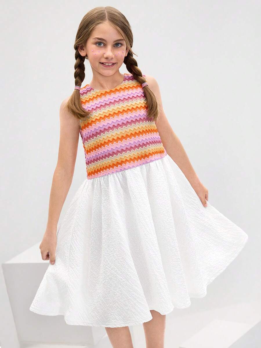 SHEIN 青少年女孩休闲简约舒适圆领无袖镂空心形后背连衣裙 - 藍色 - 查看 1