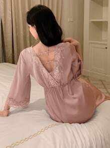 DAZY Gaun Tidur Wanita Model V-Neck dengan Hiasan Renda dan Lengan Tiga Perempat Tanpa Punggung, Cocok untuk Musim Gugur, Musim Dingin, dan Hari Valentine - Baby Pink - View 2