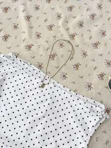 Witte gebreide casual top met stippenprint en asymmetrische gerimpelde crop top voor tienermeisjes, geschikt voor lente/zomer, casual, gepersonaliseerde styling, dagelijks dragen