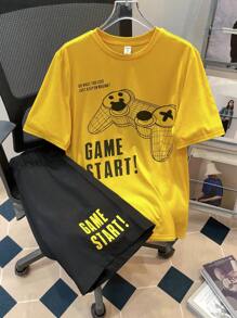 SHEIN Set de 2 piezas de camiseta de manga corta con estampado de videojuegos y pantalones cortos a juego, informal, de mezcla de algodón para adolescentes varones, de verano