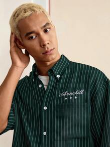 Manfinity Unisex Standard Size Men's Fashion Casual Green & White Striped Short Sleeve Loose Fit Shirt With English Embroidery, School - Dark Green - View 6