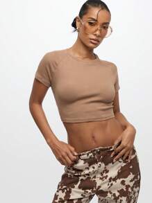 SUMWON WOMEN Camiseta corta de bebé, top corto acanalado de manga corta, camisa de verano ajustada, capa básica informal de otoño, camiseta de tirantes - Marrón - Ver 8