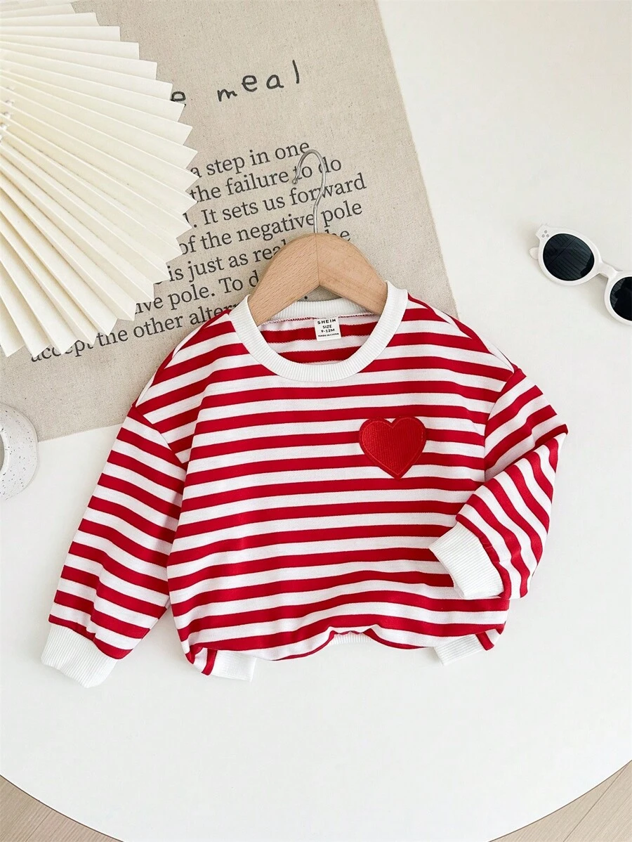 SHEIN LMoss Kids Baby Boy/Girl Oversized French Striped & Heart Patch Pullover Sweatshirt, Casual And Daily Wear, Suitable For Autumn And Winter