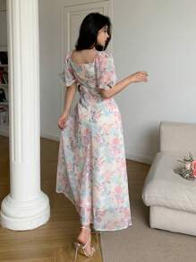 Feyla Damen Sommerkleid mit Blume Muster, quadratischem Ausschnitt, Puffärmeln und geraffter Taille, knielang