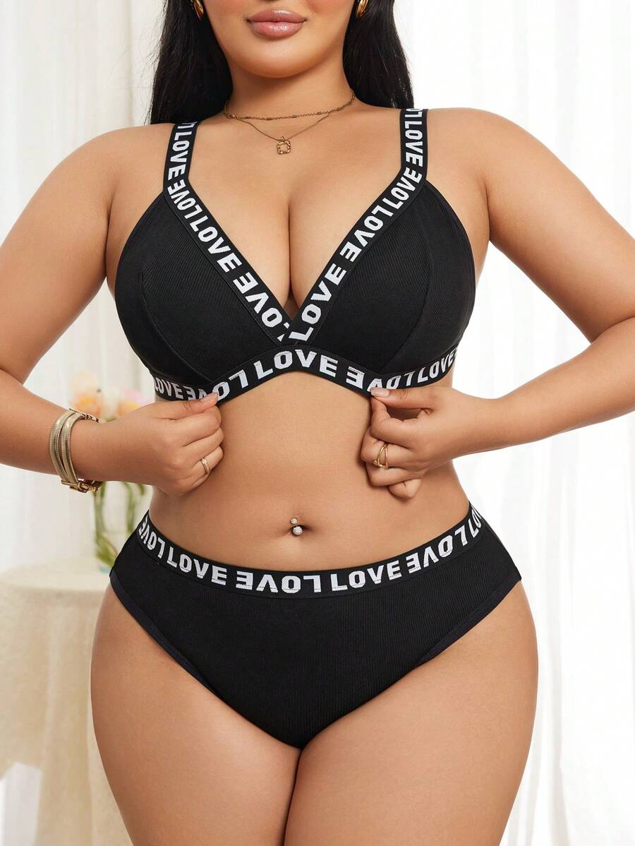 SHEIN 2pcs Plus Size Wireless Bra Set, Fashion Summer Wear
