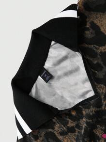 ROMWE MEN Street Life Polo de hombre con estampado de logotipo y adorno de rhinestone del nombre de una ciudad estadounidense, adecuado para uso diario en primavera/verano