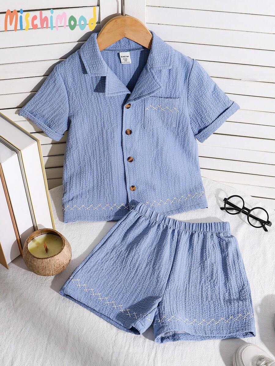 SHEIN 2 件幼儿男童纯蓝色套装，上衣采用 3D 廓形剪裁，下摆带有刺绣花卉图案，非常时尚 - 藍色 - 查看 1