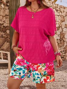 EMERY ROSE Setelan 2 Potong Atasan Batwing Warna Polos dan Celana Pendek Motif Bunga untuk Liburan Ukuran Plus, Pakaian Musim Panas untuk Wanita, Pakaian Liburan untuk Wanita, Pakaian Liburan Gaya Boho - Hot Pink - View 1