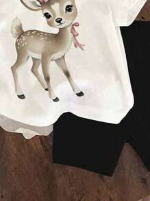 女婴小鹿印花短袖T恤和纯色短裤休闲套装，适合女婴穿着，包括婴儿服装、婴儿服、婴儿套装、品牌婴儿服等。 - 彩色 - 查看 4