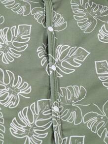 SHEIN 6 件套新生儿男孩/女孩绿色条纹和叶子印花连体衣、睡衣带帽子