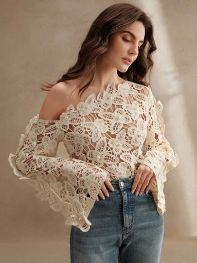  بلوزة أنيقة ذات أكمام واسعة مفرغة على شكل فراشة من ماركة Anewsta، مناسبة للارتداء في رحلات الشاطئ في الصيف