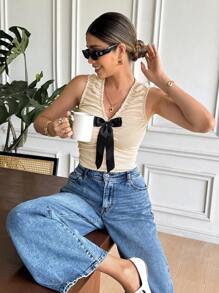 SHEIN Frenchy Women Casual Summer Casual Butter Yellow Bow Contrast Crinkled Knit V-Neck Sleeveless Tank Top, Suitable For Summer Suitable For Summer Everyday Wear Going Out Tops Women Summer Holidays Summer Graduation 4th Of July Western Wear Women Beach Summer