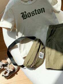 SHEIN 买 2 送 1，3 件/套婴儿男孩/女孩舒适休闲时尚百搭字母印花白色短袖 T 恤、针织上衣、工装短裤和斜挎包，适合春夏季室内、户外、日常、运动、玩耍、派对、摄影、假日、节日