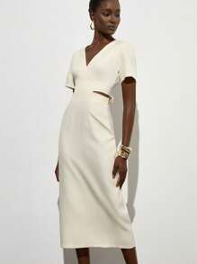 Aveloria Modichic 新款V领镂空露背系带腰设计开衩优雅连衣裙，简约通勤风 - 米色 - 查看 2