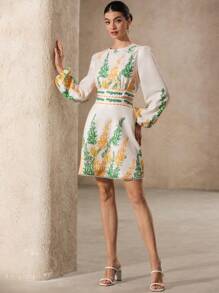 Revavyn 复古宫廷风优雅圆领腰线镂空设计灯笼袖复古印花腰A字女短裙波西米亚风度假时尚春秋季风格 - 彩色 - 查看 4