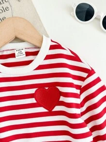 SHEIN LMoss Kids Baby Boy/Girl Oversized French Striped & Heart Patch Pullover Sweatshirt, Casual And Daily Wear, Suitable For Autumn And Winter