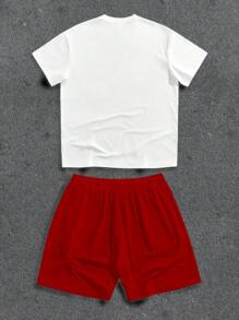 Manfinity ZONE917 Completo estivo da streetwear, con maglietta a righe bianche e rosse a contrasto e pantaloncini, adatto per taglie forti