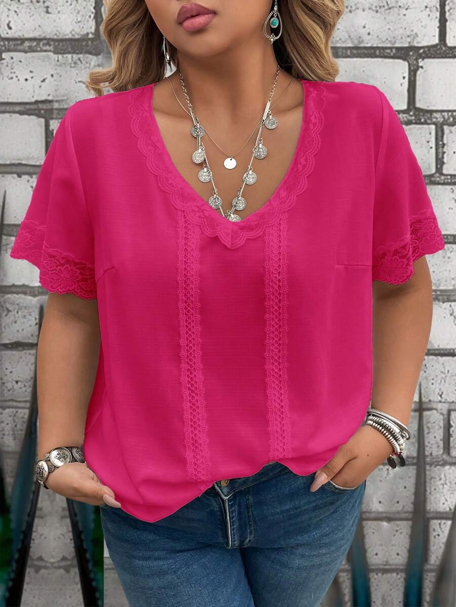 SHEIN LUNE 大码女式休闲蕾丝拼布纯色短袖上衣，简约时尚，适合夏季度假日常穿着 - 玫紅色 - 查看 1