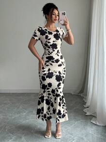 SHEIN Elenzya Vestido midi ajustado de punto con estampado floral elegante tipo 'Ditsy', para mujeres, primavera/verano - Multicolor - Ver 3