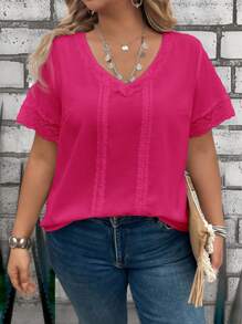 SHEIN LUNE 大码女式休闲蕾丝拼布纯色短袖上衣，简约时尚，适合夏季度假日常穿着 - 玫紅色 - 查看 4