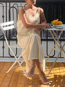 Livesso 宽松简约短款流苏装饰细肩带露背休闲连衣裙睡衣 - 黃色 - 查看 4