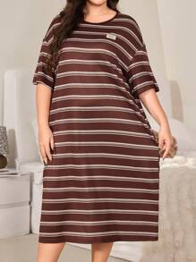 SHEIN Váy ngủ Maxi tay ngắn họa tiết sọc đơn giản cỡ lớn cho nữ, váy ngủ Moo Moo - màu nâu - Xem 4