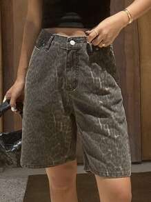 DAZY Women's Distressed Straight Leg 5-Inch Denim Shorts Streetwear