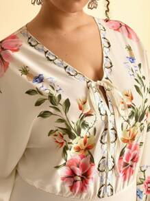 CAJUNI 波西米亚风热带花卉印花 V 领灯笼袖长款镂空加大码紧身衣 - 彩色 - 查看 6