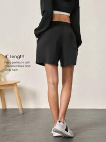 GLOWMODE SoftSerene 莫代尔百慕大可调节口袋短裤 日常休闲 - 黑色 - 查看 4