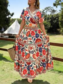 SHEIN Clasi Plus Size Graphic Criss-Cross Back Tie-Up Crop Top And Mini Skirt Two Pieces Outfit, Holiday Vacation Vibe - Multicolor - View 3