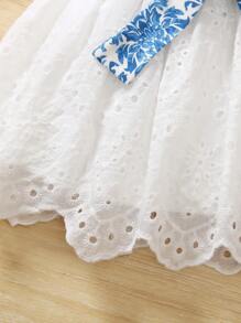 SHEIN 2pcs Set Young Girl Vacation Plant Print Camisole Top And Embroidered Hem Mini Skirt