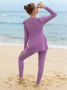 Conjunto de bikini modesto para niñas preadolescentes con manga larga y pantalón largo, con diseño vintage asimétrico y recorte con volantes