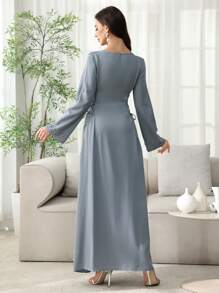 Al Najma 女士端庄优雅的阿拉伯连衣裙，珍珠饰边，腰部系带 - 銀色 - 查看 2