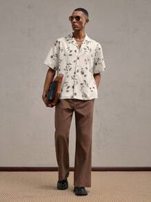 AKNOTIC Business Casual 男士花卉印花宽松休闲立领短袖衬衫，适合日常穿着、春夏季、度假、情侣穿着 - 卡其色 - 查看 3