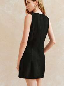 Écloséra 时尚百搭圆领无袖黑色连衣裙，金属花朵纽扣装饰，收腰设计，适合春夏季 - 黑色 - 查看 4