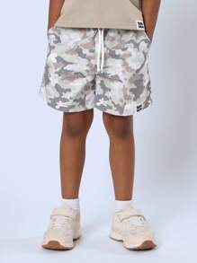 SUMWON Conjunto de ropa informal de dos piezas de tipo loungewear para niños con estampado de camuflaje de verano y diseño gráfico, ideal para juegos activos y actividades al aire libre