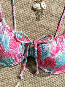 Swim Mod Women's Tropical Plant Print Twist Front Bikini Top For Summer Beach Vacation