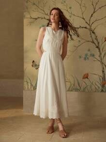 MOTF PREMIUM V领刺绣镂空腰部连衣裙 - 白色 - 查看 3