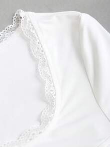 Sweetra Sweet & Minimalist Lace Patchwork Short Sleeve T-Shirt For Women, Spring/Summer - White - View 4