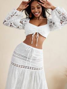 Kiitan Luxe Blusa de verano para mujer con mangas largas tipo obispo, fruncida con cordón, parte delantera atada, estilo bordado blanco para vacaciones - Blanco - Ver 5