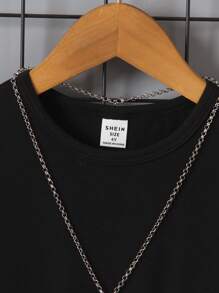 SHEIN Young Boy Letter Panel Round Neck Short Sleeve Shorts Set With Patch, Suitable For Summer Getaway, Holiday, Travel, Relax, Sunbathing