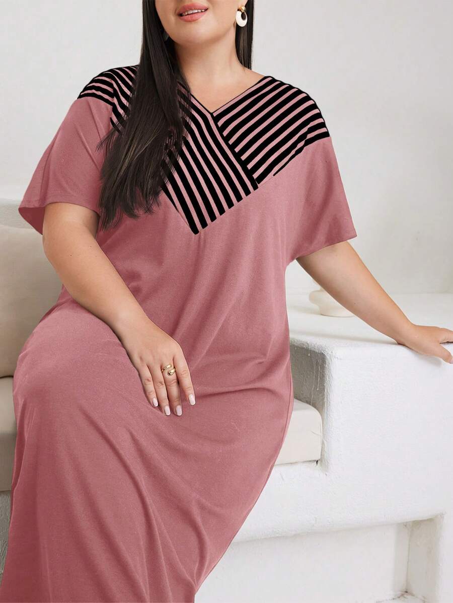 Mulvari Gestreiftes Sommerkleid im Lässig-Stil mit V-Ausschnitt und Kurzarm, Große Größen