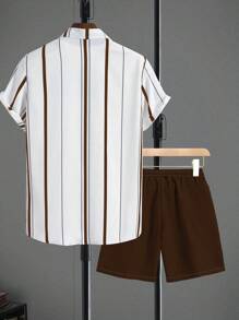 Manfinity Homme 2pcs Men's Vertical Striped Short Sleeve Shirt And Shorts Set, Summer, Cozy Outfits - Coffee Brown - View 2