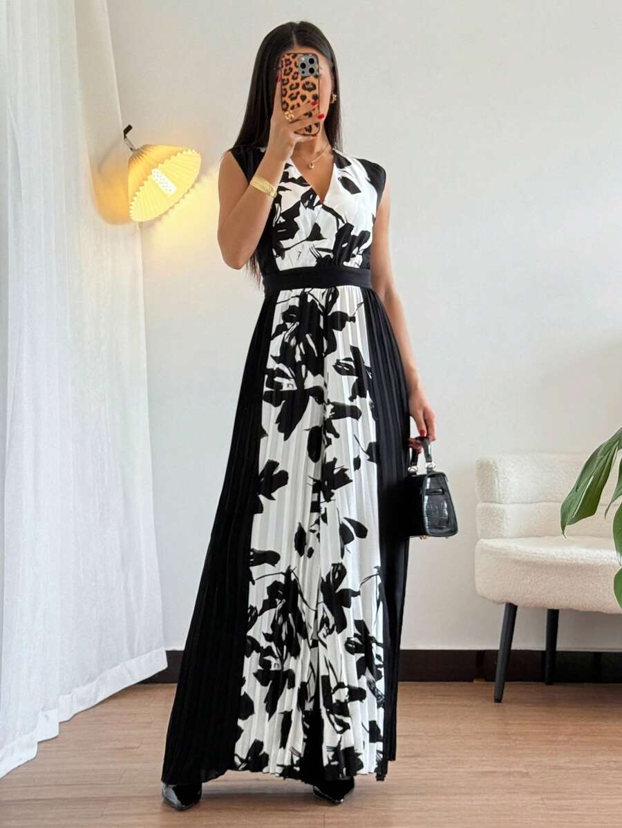 Chiquease Women's French Style Sleeveless Black & White Splicing Waist Gathered Jumpsuit - Black and White - View 1