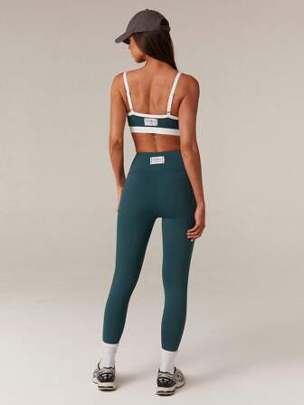 Athîral 女士短款上衣和紧身裤运动装