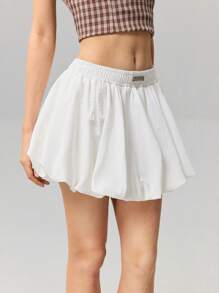 SHEIN MOD Czarna spódnica mini z kokardą i kwiatowym wykończeniem - Biały - Zobacz 5