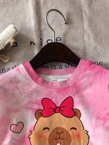 SHEIN Tween Girl Casual Minimalist Pink Tie-Dye With Cute Cartoon CAPYBARA Animal Print, Short Sleeve Crew Neck T-Shirt, Suitable For Summer Statement Tops, Kids Graphic T-Shirts, Heart Print, Butterfly, Easy Comfort, Casual Wear For Spring/Summer, Whimsical, Basics, Cozy Feel, Vanilla Style, Family Outing Season, Home Refresh, Cool Wear Collection, Basics, Easy Comfort, Effortless Athletic - Multicolor - View 5