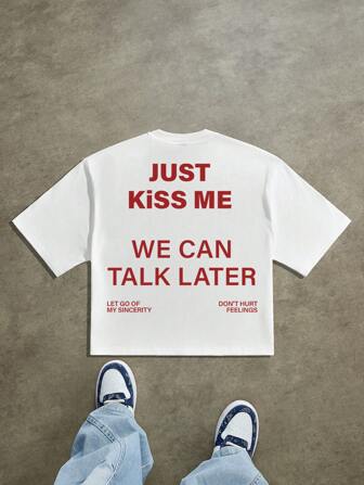 Manfinity EMRG Street Casual Red Slogan Print White Knit Cropped Graphic T-Shirt Men's Cropped Tops Funny T Shirts Men