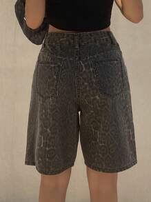 DAZY Women's Distressed Straight Leg 5-Inch Denim Shorts Streetwear