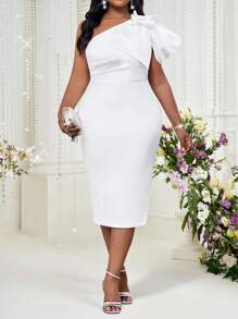 SHEIN Lady 春夏优雅白色连衣裙女士情人节派对舞会礼服婚礼宾客礼服女士新年礼服女士生日服装女士大蝴蝶结设计斜肩修身短款休闲连衣裙大码连衣裙 - 白色 - 查看 3